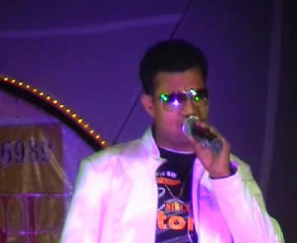 professional singer surat